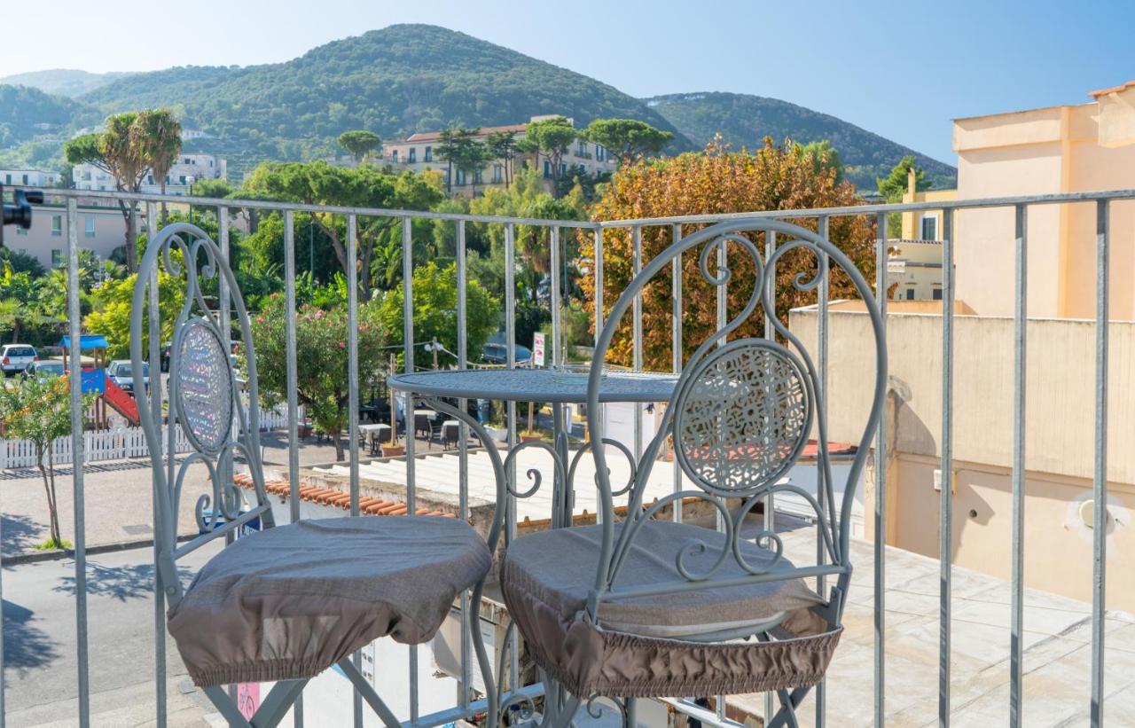 Alloggio Nuovissimo Al Centro E Rilassante Ischia Extérieur photo