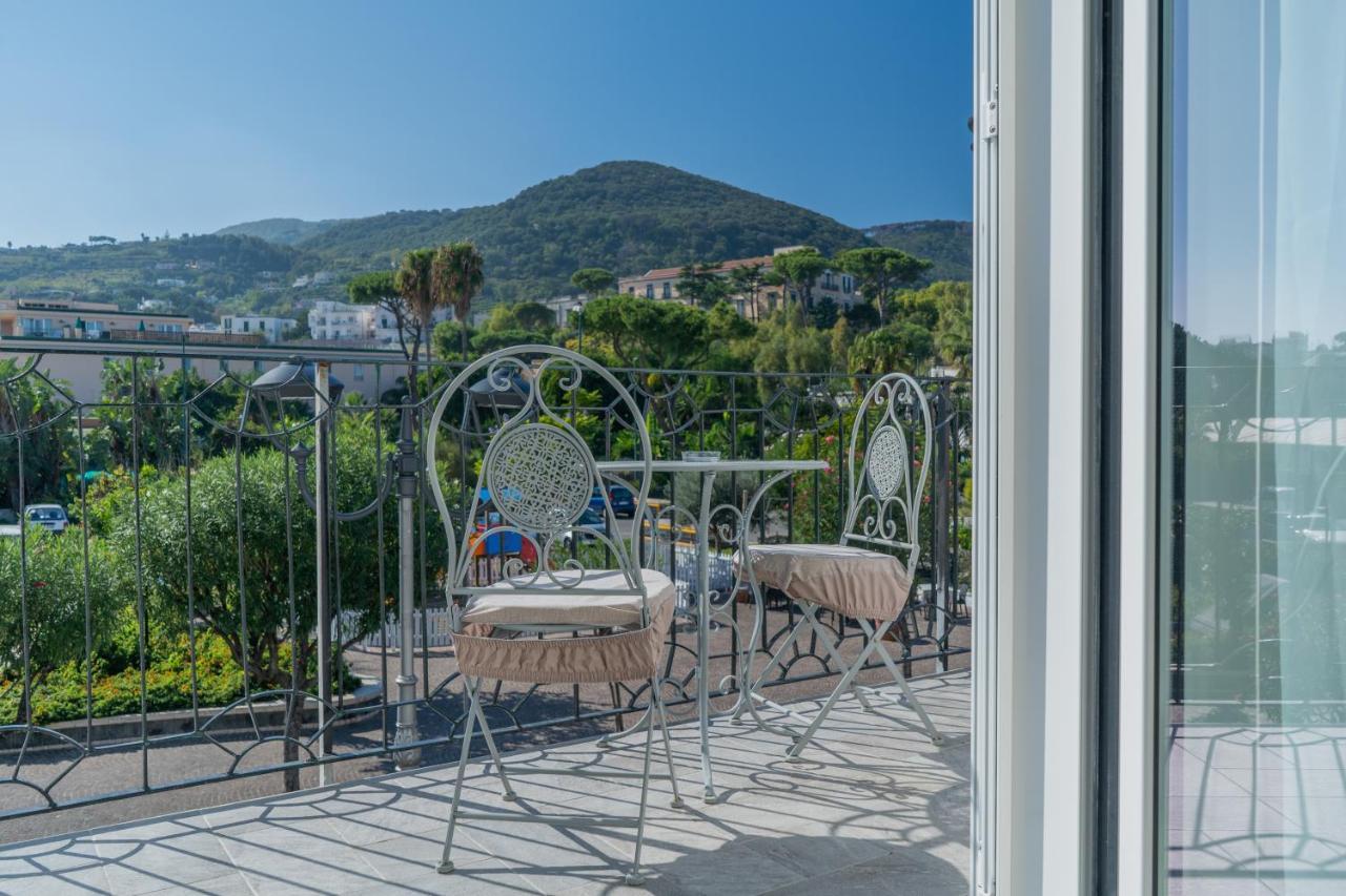 Alloggio Nuovissimo Al Centro E Rilassante Ischia Extérieur photo